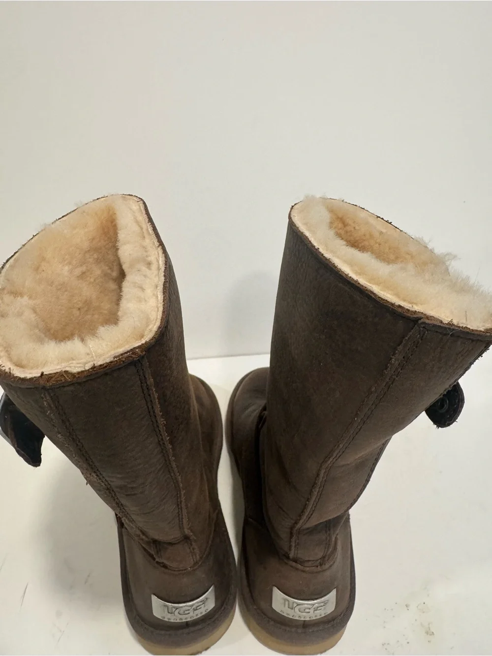 UGG Kensington Women's Brown Leather & Shearling Boots 5678 Size 6 nwot